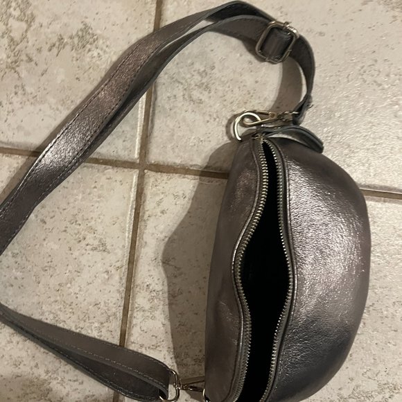 Crossbody - Leather - Picture 5 of 6